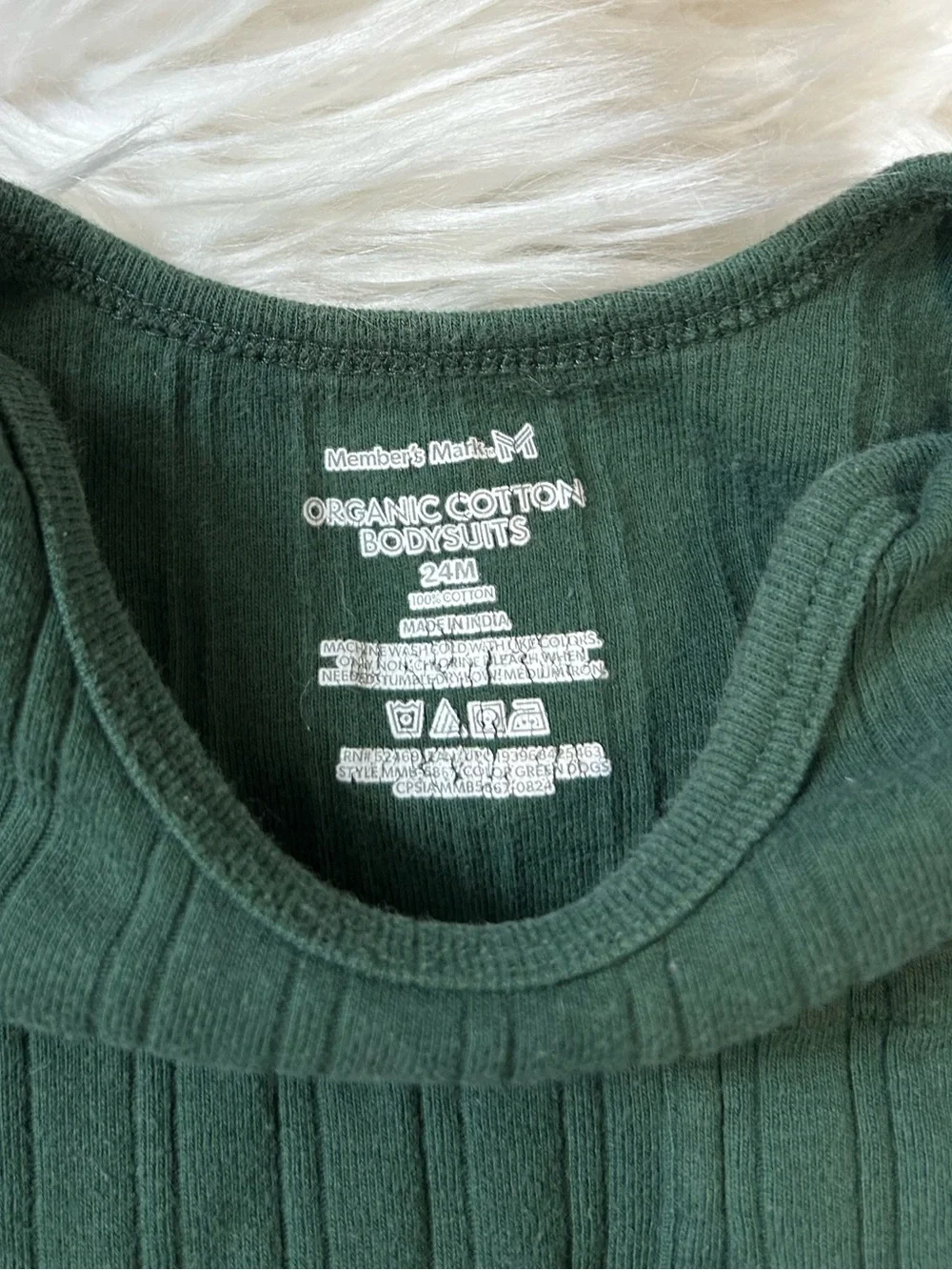 🌲Set of 2 Organic Cotton One-Piece Bodysuit in Cream and Dark Green - 24 months